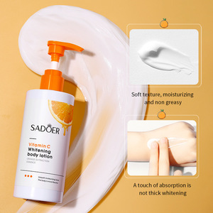 Lotion corporelle <span class=keywords><strong>éclaircissant</strong></span>e à la vitamine C - Hydratante, unifiante, lissante et raffermissante, 250g - Product Image 3