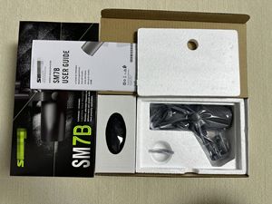 ไมโครโฟน SM7B ไดนามิก สำหรับงานสัมภาษณ์ ร้องเพลง บันทึกเสียงแบบมืออาชีพ ใช้สาย USB คอนเดนเซอร์ สำหรับพอดแคสติ้ง สตรีมมิ่งสด บันทึกเสียงในสตูดิโอ - Product Image 3