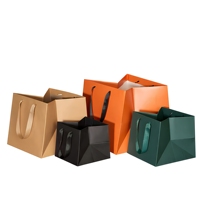 Sacs shopping en carton de luxe avec logo personnalisé, matériaux recyclés, estampage à chaud, poignée en ruban pour la vente au détail de vêtements et les expositions