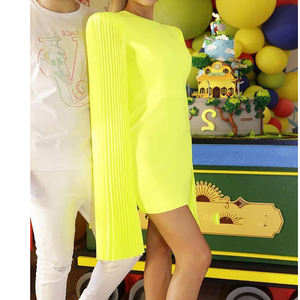 <span class=keywords><strong>Abito</strong></span> Aderente da Donna in Poliestere <span class=keywords><strong>Giallo</strong></span> con Maniche Lunghe, Design a Mantella Plissettata, Collo Tondo, Chiusura con Cerniera Nascosta sul Retro, Lunghezza al Ginocchio - Product Image 6