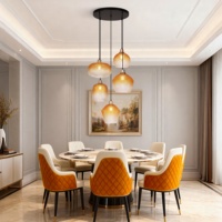 Plafonnier de lustre en verre ambré à base noire pour îlot de cuisine moderne Lustre de table à manger