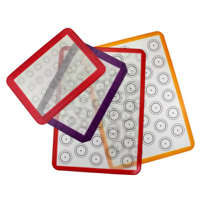 Tapete de Silicona Antiadherente Resistente al Calor para Hornear Macarons, Galletas y Pasteles - Product Image 5