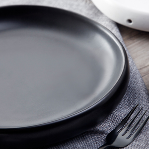 Plato de <span class=keywords><strong>cocina</strong></span> decorativo grueso, vajilla de cerámica <span class=keywords><strong>negra</strong></span> mate - Product Image 4