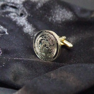 <span class=keywords><strong>Gemelli</strong></span> Personalizzati in Metallo Smaltato Morbido con Logo Inciso per Uomo, <span class=keywords><strong>Gemelli</strong></span> Rotondi Neri e Oro - Product Image 1