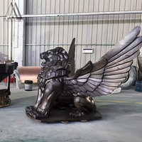 Projet de décoration de place publique monumentale, conception personnalisée, sculpture de bête mythique en laiton antique de grande taille pour l'extérieur
