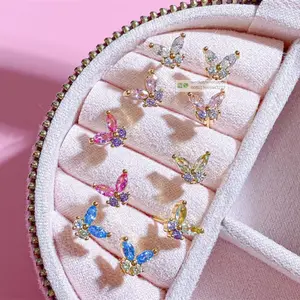 Ensemble de boucles d'oreilles tendance en gros Boucles d'oreilles papillon en plaqué or 18 carats avec zircon cubique coloré pour filles