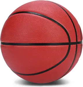Ballon de basket-ball en caoutchouc de pratique de haute qualité jouant le logo du client basket-ball en caoutchouc naturel