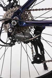 Bicicleta de Montaña Tradicional de 29 Pulgadas - Cuadro de Acero Resistente, Frenos de Disco de Fibra de Carbono, Neumáticos Anchos, 27 Velocidades, Suspensión Delantera, Downhill 4A11 Titanio - Product Image 4