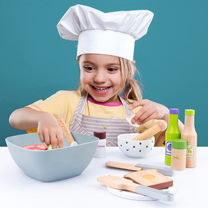 Juego <span class=keywords><strong>de</strong></span> Cocina <span class=keywords><strong>de</strong></span> Madera para Niños con Máquina para Hacer Pan y Juguete para Preparar Ensaladas - Juegos <span class=keywords><strong>de</strong></span> Cocina para Niños <span class=keywords><strong>de</strong></span> 2 a 7 Años - Product Image 2