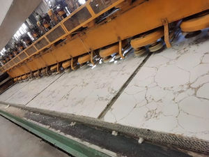 Encimera de Cocina Personalizada con Patrón Calacatta, Piedra Artificial de Cuarzo Premium - Product Image 3