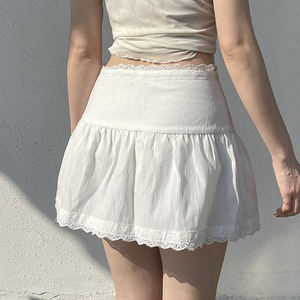 Minifalda de Encaje Suave y Femenina con Parches, Corte en A, Tela Texturizada, Falda Corta Simple y Versátil, Atuendo Casual Elegante para Mujer - Product Image 6