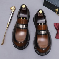 Mocassins décontractés pour hommes en cuir de vachette véritable, rehaussants, en cuir verni, à bout rond et semelle épaisse