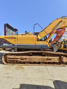 Excellente Offre : Excavatrice Hyundai 305LC-9T d'occasion, 95% neuve, capacité de godet de 1,38 m, moteur de 30 tonnes, pompe PLC, boîte de vitesses, roulement. - Product Image 6