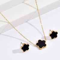 Ouj Ensemble de Bijoux de Luxe pour Femme, Collier Plaqué Or de Dubaï en Acier Inoxydable 316L avec Nacre Blanche à Motif Floral