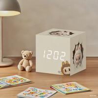 Reloj de Escritorio Digital con Espejo LED, Cubo de Madera, Alarma Nocturna Electrónica a Pilas, Decoración de Mesa de Juego con Patrón Personalizado