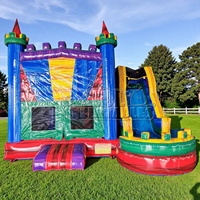 Structure gonflable commerciale colorée à thème avec toboggan et château rebondissant, équipement de divertissement gonflable pour enfants, idéal pour la location lors de fêtes en extérieur