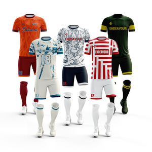 Camiseta de fútbol de malla ligera, ultra transpirable, suave, de secado rápido para entrenamiento de verano, 100% poliéster transpirable - Product Image 5