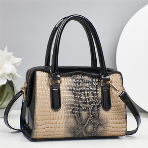 Sac à main bandoulière de luxe grande capacité pour femme, directement de l'usine, 2206, doublure polyester, fermeture éclair, fourre-tout décontracté, sensation haut de gamme - Product Image 1