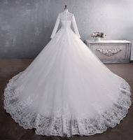 Robes de mariée de luxe 2026 en dentelle, col bateau, coupe princesse, manches mi-longues, avec appliques illusion et fleurs classiques