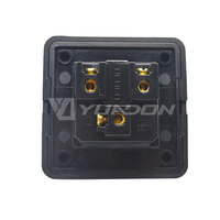 Enchufe de Pared Universal YD-091, Impermeable IP44, 10A, Tres Orificios, Salida de CA, Uso Doméstico e Industrial, CE