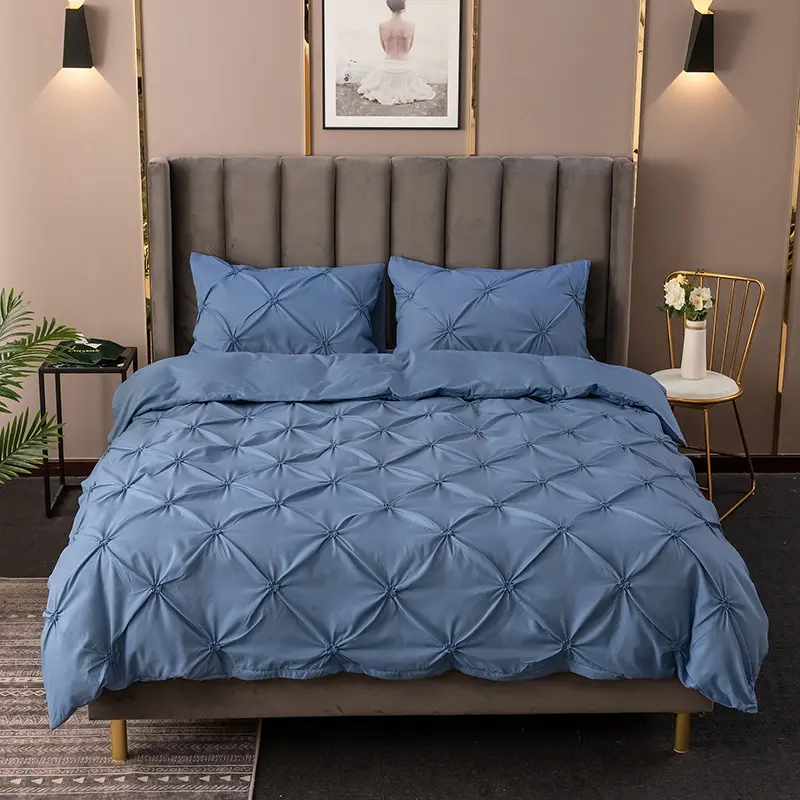 ชุดเครื่องนอนหรูหราสีทึบศิลปะผ้าจีบจับจีบปลอกผ้านวมและหมอนปลอกผ้านวมคลุมเตียงในบ้านชุดผ้านวม