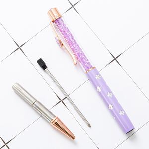 Stylo bille rotatif en métal avec cristaux et diamants créatifs, clip fleur et perle, personnalisable avec logo imprimé pour cadeaux publicitaires, vente en gros - Product Image 4