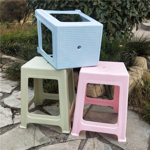Taburete de plástico 28,5x26x45cm, muebles duraderos para el hogar y la sala de estar, diseño moderno minimalista de colores mixtos - Product Image 1