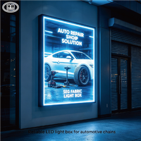 Grande boîte à lumière rectangulaire suspendue en aluminium avec toile SEG pour stand d'exposition automobile, idéale pour les concessionnaires automobiles européens