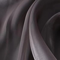 Tissu en satin de soie 100% polyester teint en plusieurs couleurs blanc vert bleu personnalisable en stock pour la literie