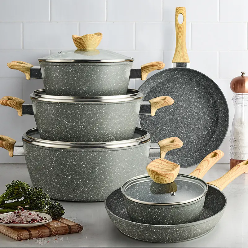 Jeu de casseroles ménagères personnalisées Casserole antiadhésive Pot à lait Pot à soupe Ensemble de six pièces d'ustensiles de cuisine en aluminium