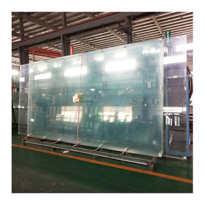 <span class=keywords><strong>Prix</strong></span> compétitif Verre à faible teneur en fer laminé SGP trempé de 12mm pour la décoration de bâtiments extérieurs par mètre carré Bâtiment de confiance - Product Image 1