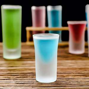 Juego de Vasos Jagger Cup y Vasos de Chupito B52 - Copas de Vino Clásicas con Asa, Materiales de Aluminio y PP para Bar y Fiestas - Product Image 3