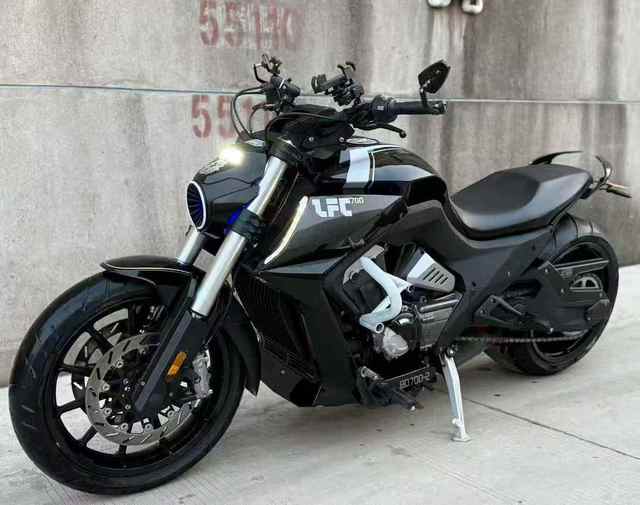Benda LFC700 676cc Inline Four Liquid Cooled Cruiser Motorcycle ABS TCS 6 Speed