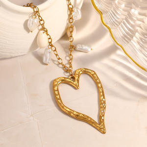 Collar de acero inoxidable con diseño de corazón grande exagerado, perla barroca y chapado en oro, estilo DIY, para uso transfronterizo, ideal para collares de moda en capas. - Product Image 2