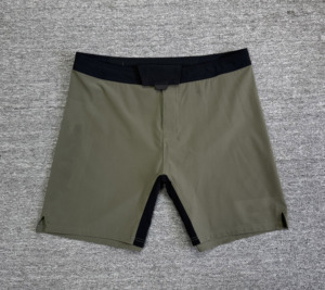 Shorts de sport pour homme à séchage rapide, gris uni, taille élastique, mi-longs, en nylon et élasthanne tricoté - Product Image 5