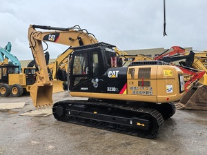 Excavadora CAT 323D2L de 23 toneladas en buen estado, máquina hidráulica usada para proyectos de construcción. - Product Image 3