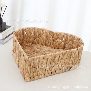 Handmade woven <b>baskets</b>, gourd grass heart-shaped straw <b>storage</b> <b>baskets</b>, desktop sundries <b>baskets</b>, cosmetic <b>storage</b> <b>baskets</b>. - Product Image 4