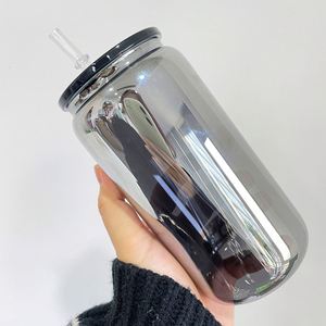 Gobelet recyclable en verre borosilicate noir miroir de 16 oz, type canette de soda, avec couvercles en plastique et pailles, pour films UV DTF et vinyle - Product Image 5