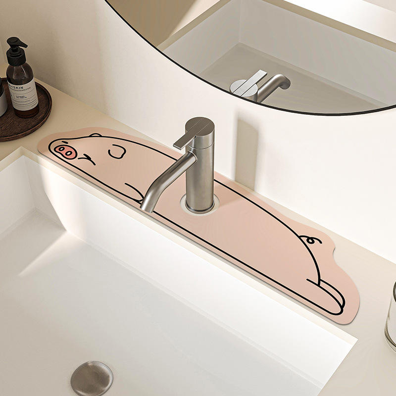 ลูกหมูแถบยาวบนก๊อกน้ำ