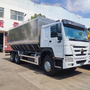 Camion de transport d'aliments en vrac HOWO 40m³ 8x4 12 roues pour l'élevage de volailles et de bétail, idéal pour l'alimentation des animaux de ferme - Product Image 2