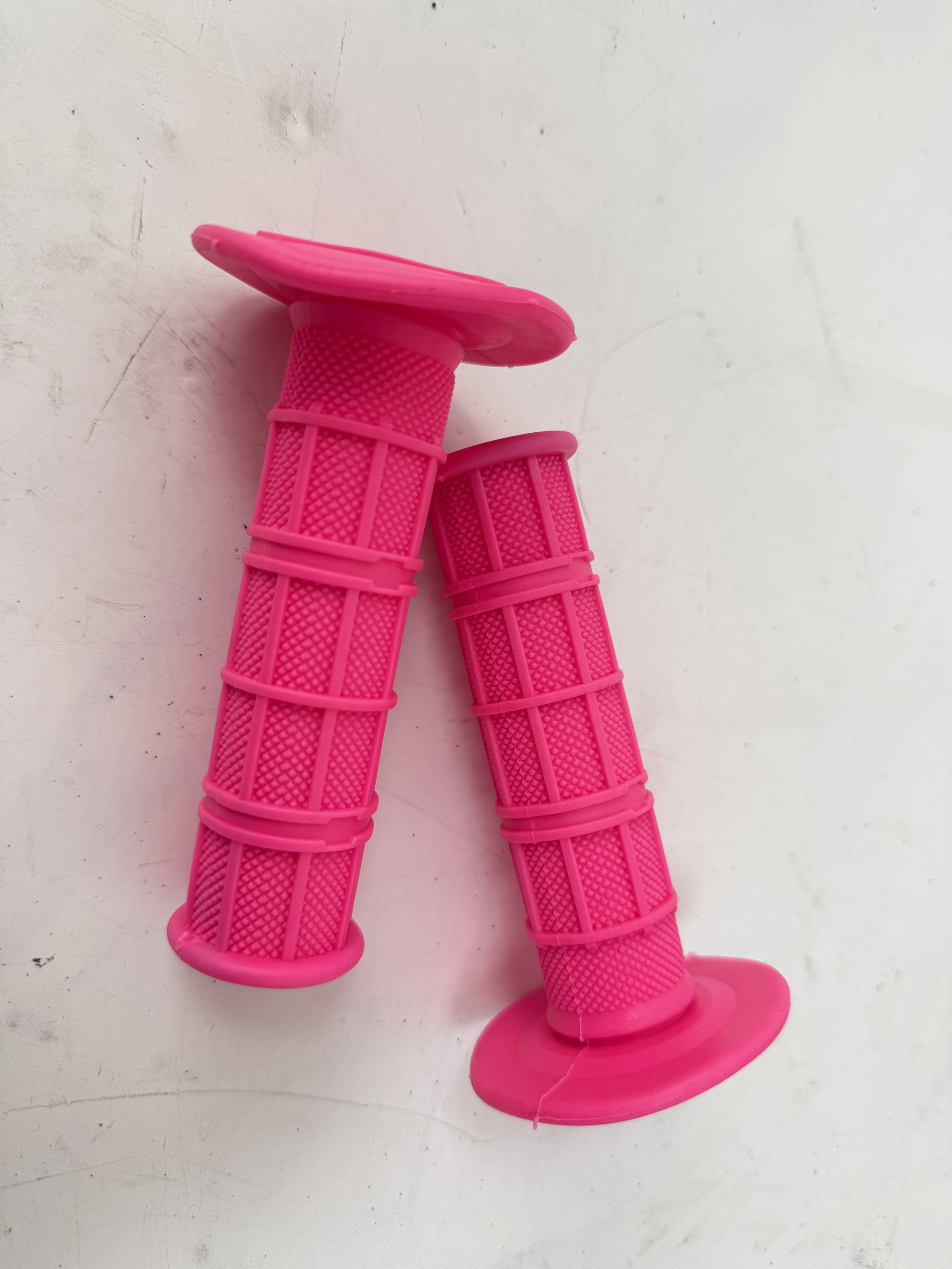 Pink Grips +Surron throttle