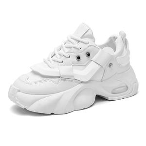 Chaussures d'été unies grande taille pour hommes, tendance <span class=keywords><strong>TikTok</strong></span>, nouvelles chaussures de sport polyvalentes pour papa, style célébrité internet - Product Image 5