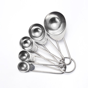 Ensemble de 5 cuillères à mesurer en métal avec échelles faciles à lire pour les personnes âgées <span class=keywords><strong>et</strong></span> les débutants en cuisine - Product Image 2