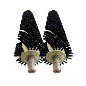 Spazzola a rullo per pulizia trasportatori a spirale in nylon e crine di cavallo, personalizzata per uso industriale, con albero cilindrico in plastica - Product Image 4