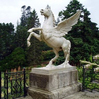 Groupe d'art D&Z Décoration de paysage Sculpture d'animaux en plein air Grande statue de cheval en bronze avec des ailes pour la décoration de piscine