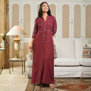 Atractivo y Duradero Vestido Maxi Bordado con Cuello en Viscosa Tencel Color Granate para Mujer - Product Image 3