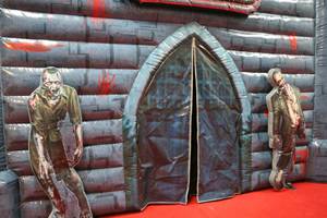 Không quá đáng sợ <span class=keywords><strong>Inflatable</strong></span> ngôi nhà ma ám cho trẻ em và gia đình Gia đình thân thiện nhà ma quái tất cả những niềm vui ít sợ hãi Halloween - Product Image 2