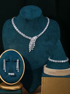 <span class=keywords><strong>Set</strong></span> di Gioielli di Lusso Serie "Angel" con Collana, Bracciale e Orecchini, Perfetto per Diverse Occasioni - Product Image 5