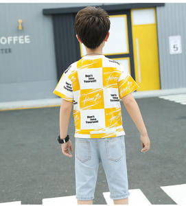 Venta al por Mayor de Conjuntos de Ropa para Niños, Estilo Nuevo, Camiseta Vintage y Pantalones Vaqueros para Niños - Product Image 6