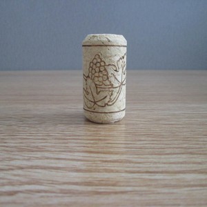 Bouchon de bouteille en liège pour la conservation du vin avec logo imprimé, origine Shangqiu, Chine - Product Image 2